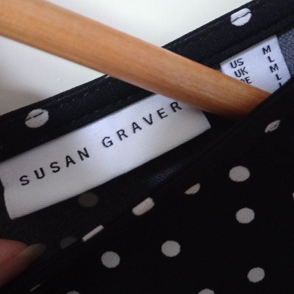 Susan Graver Black and White Polka Dot Top Size Medium - Picture 8 of 8